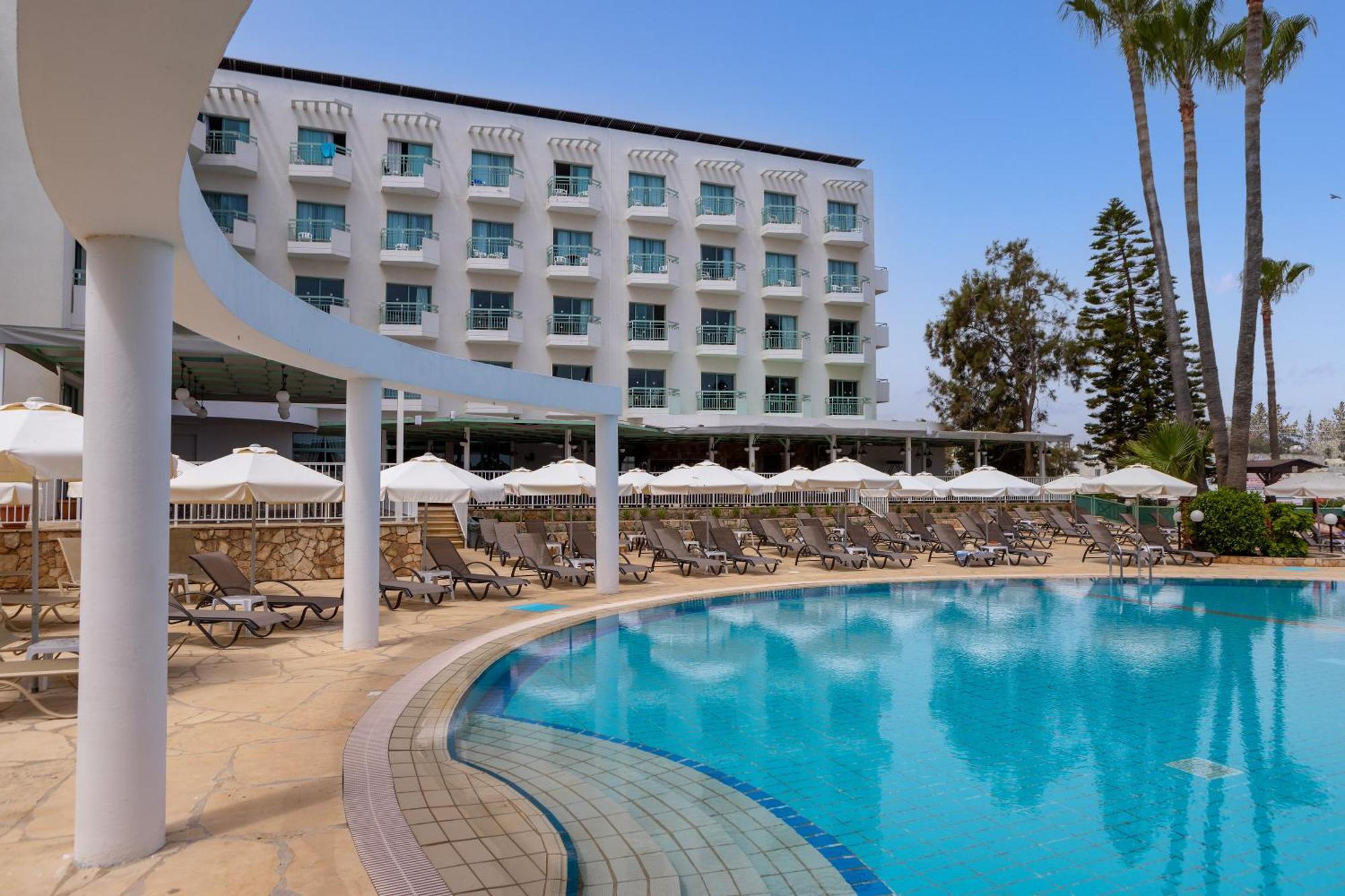 Antigoni Hotel 3*