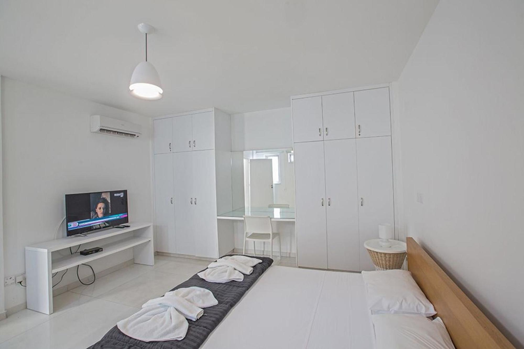Ochosto Selene - Stunning 5 Bedroom With Private Pool - Close To The Villa Protaras