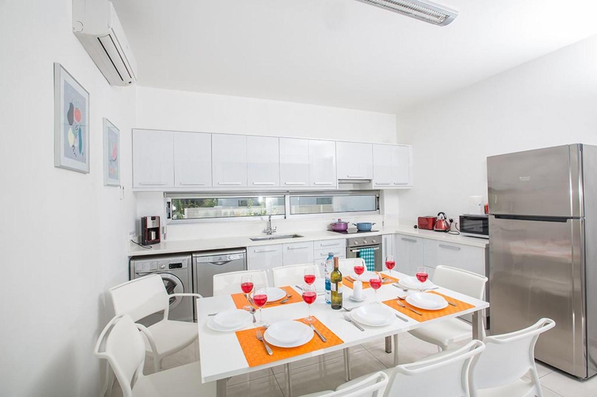 Ochosto Selene - Stunning 5 Bedroom With Private Pool - Close To The