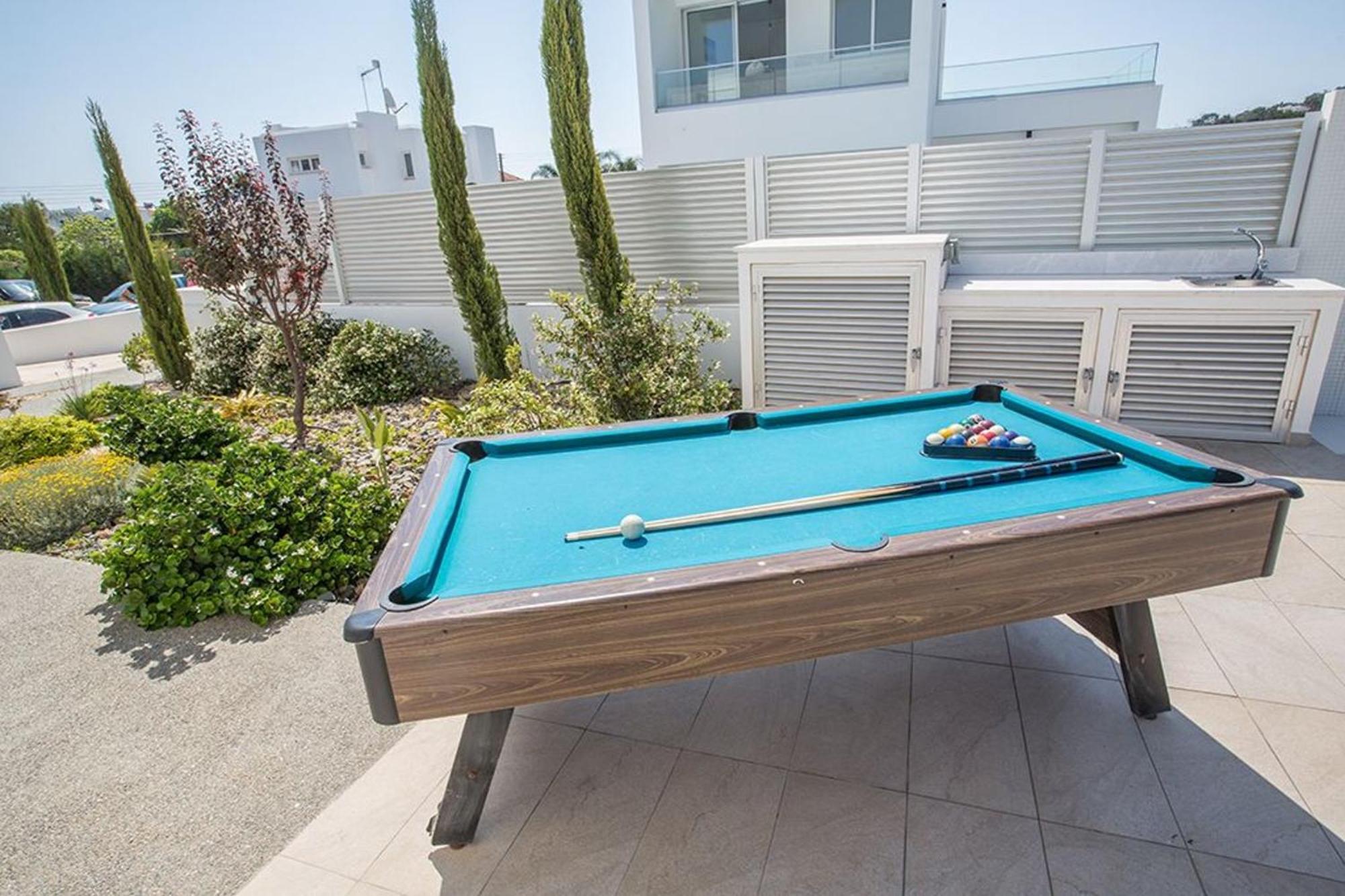 Ochosto Selene - Stunning 5 Bedroom With Private Pool - Close To The Protaras